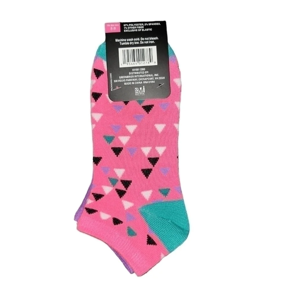 Socks Size 5-9 Beverly Hills Polo Club socks Cat doing yoga poses.  NWT